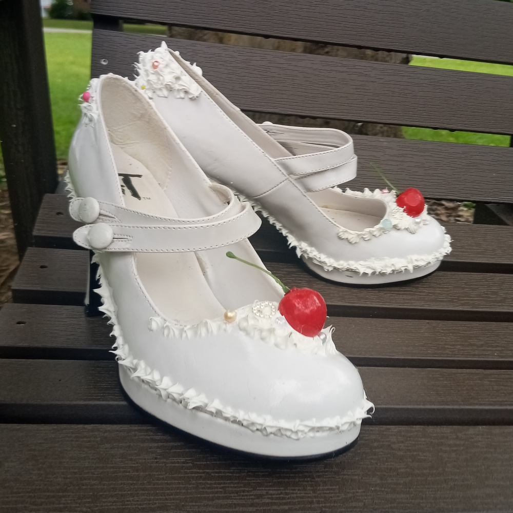 Hot Topic White Cherry Heels